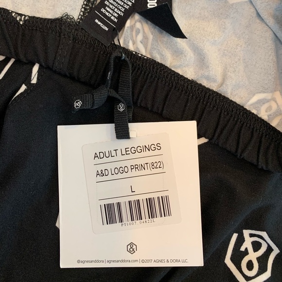Agnes & Dora leggings black & white soft and comfy stretchy lounge wear nwt - Picture 2 of 6